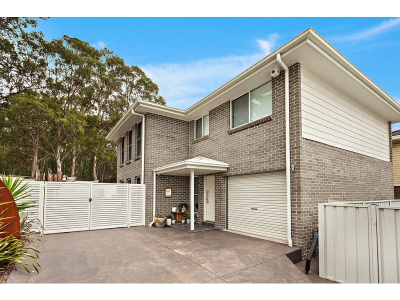 92 Lake Entrance Road, Oak Flats NSW 2529