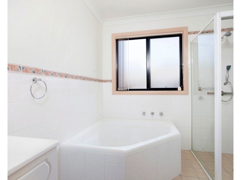 1/90 Wentworth Street, Oak Flats NSW 2529