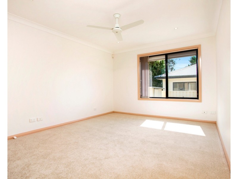 1/90 Wentworth Street, Oak Flats NSW 2529