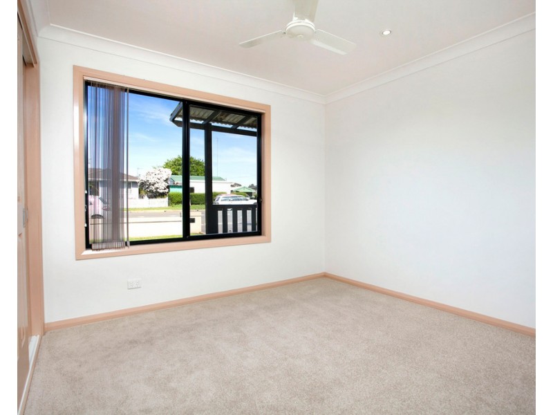 1/90 Wentworth Street, Oak Flats NSW 2529