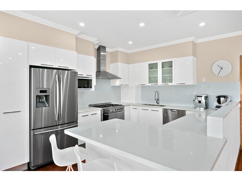 125 Little Lake Crescent, Warilla NSW 2528