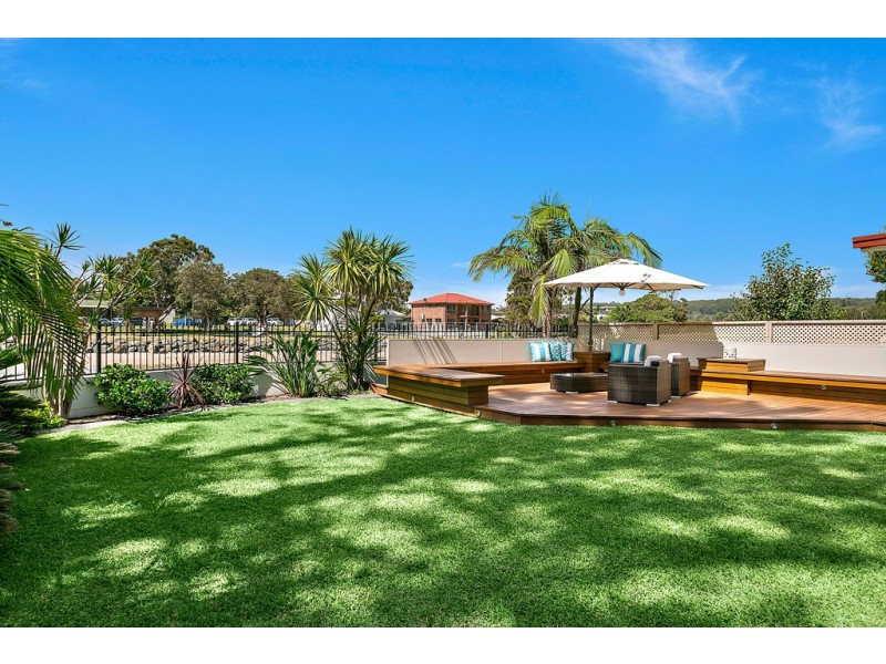 125 Little Lake Crescent, Warilla NSW 2528