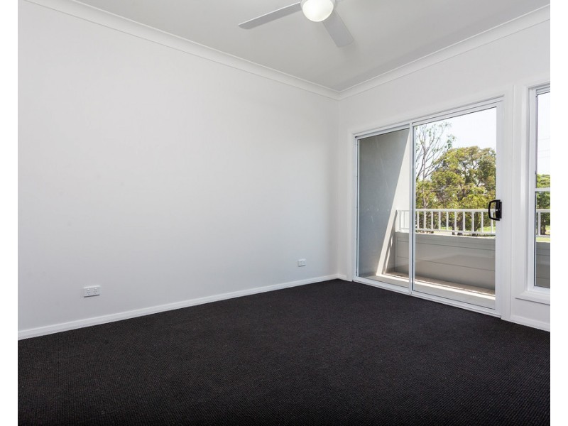 14B Moore Street, Oak Flats NSW 2529