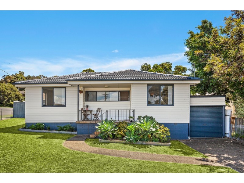 8 Mealing Avenue, Mount Warrigal NSW 2528