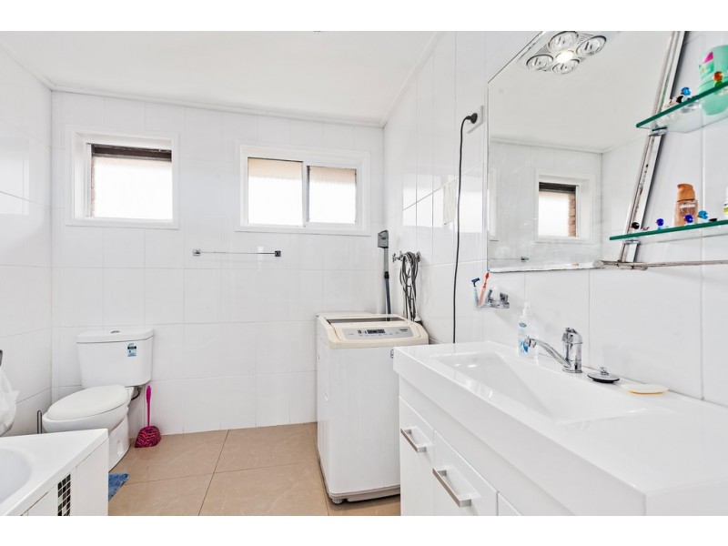 5 Lake Entrance Road, Warilla NSW 2528