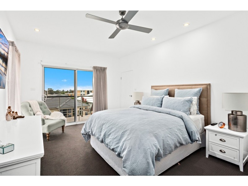 6 Outrigger Place, Shell Cove NSW 2529