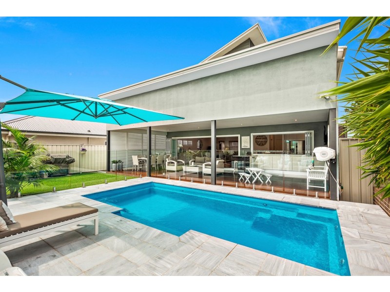 6 Outrigger Place, Shell Cove NSW 2529