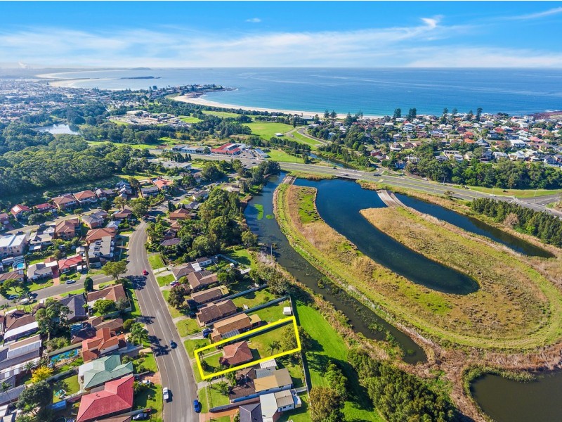 25 Ocean Beach Drive, Shellharbour NSW 2529