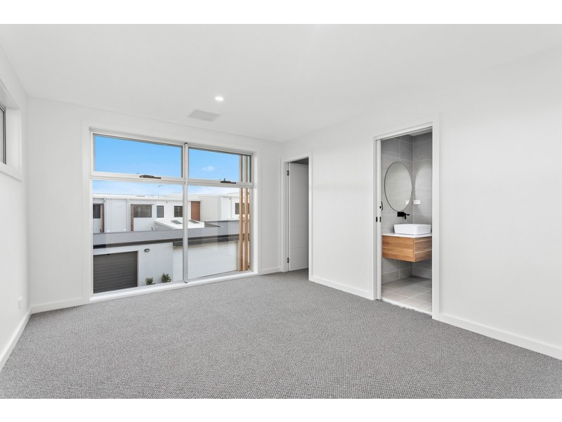 7 Mast Way, Shell Cove NSW 2529