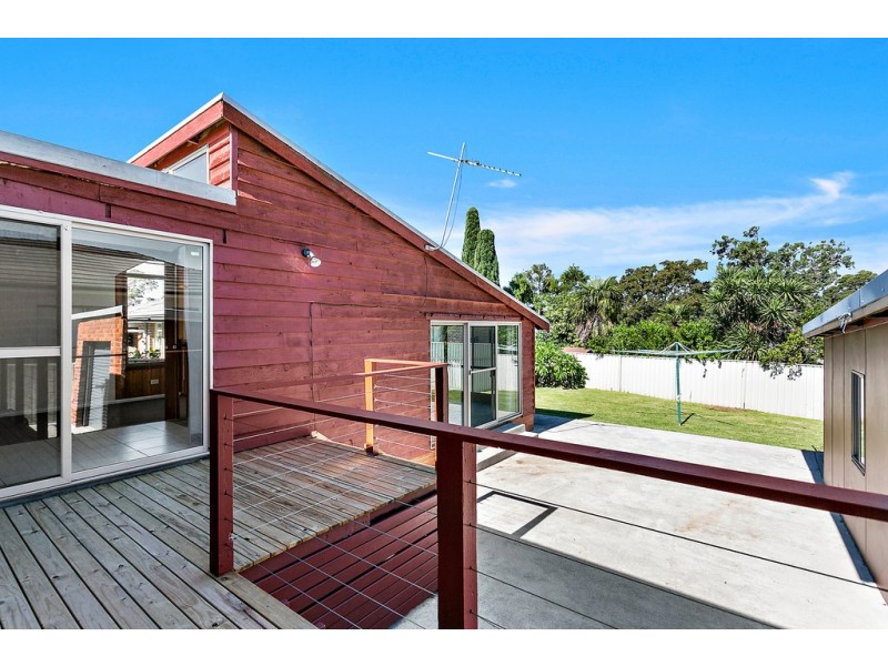 73 Griffiths Street, Oak Flats NSW 2529