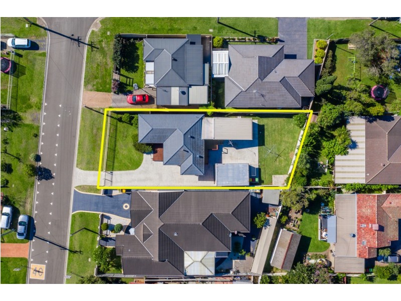 73 Griffiths Street, Oak Flats NSW 2529