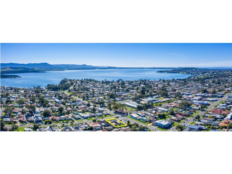 73 Griffiths Street, Oak Flats NSW 2529