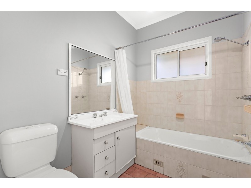 101 Fisher Street, Oak Flats NSW 2529