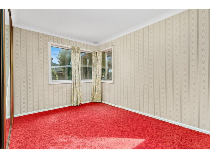 15 Central Avenue, Oak Flats NSW 2529