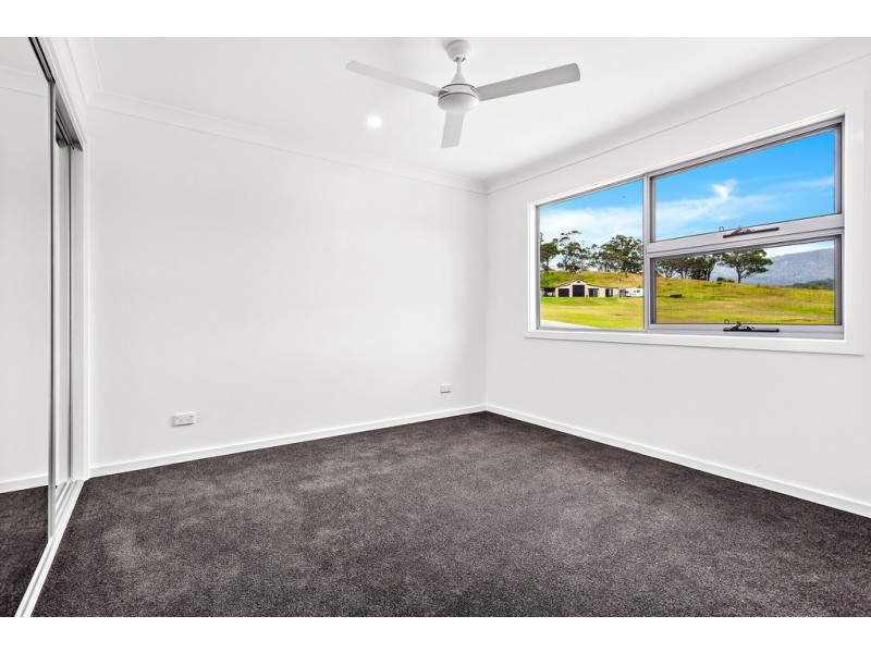 3 Paul Circuit, Tullimbar NSW 2527