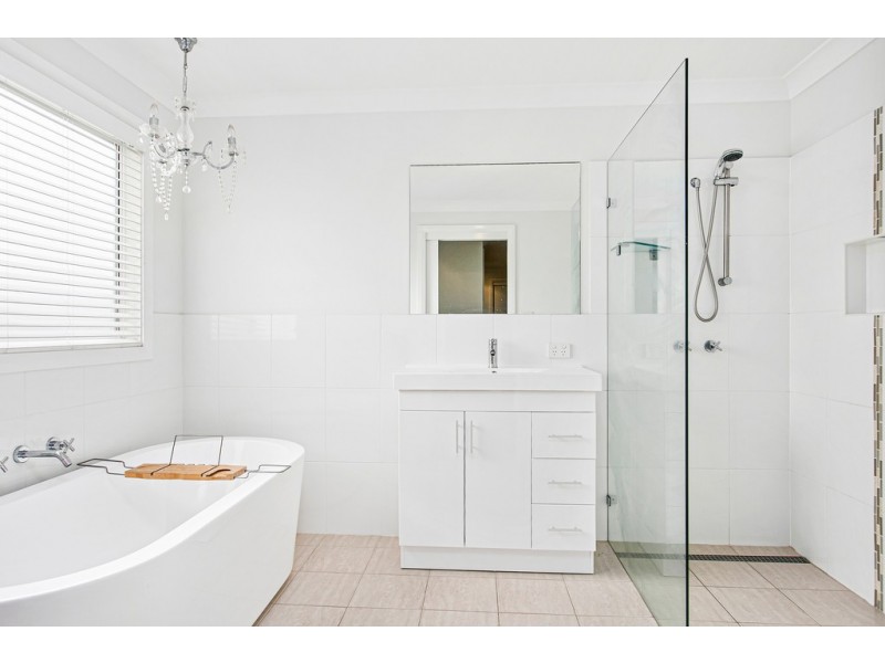 15 Augusta Parkway, Shell Cove NSW 2529