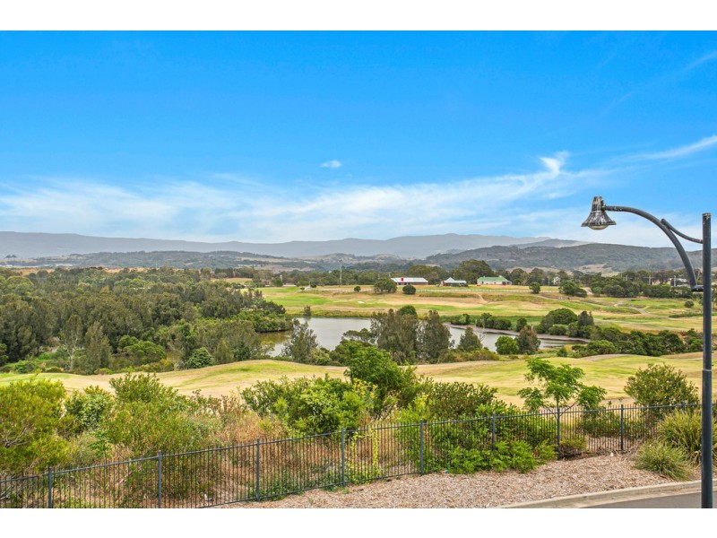 15 Augusta Parkway, Shell Cove NSW 2529