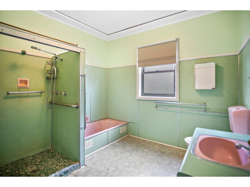 125 Osborne Parade, Warilla NSW 2528