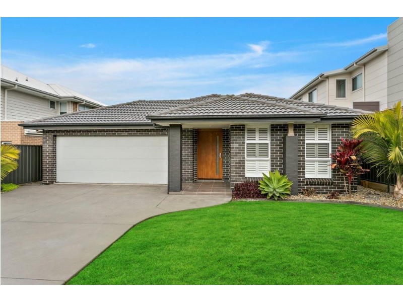 22 Elizabeth Circuit, Flinders NSW 2529