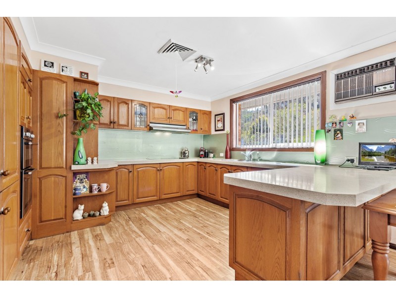 91 Cuthbert Drive, Mount Warrigal NSW 2528