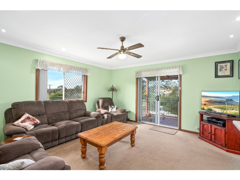 2 Madigan Boulevard, Mount Warrigal NSW 2528