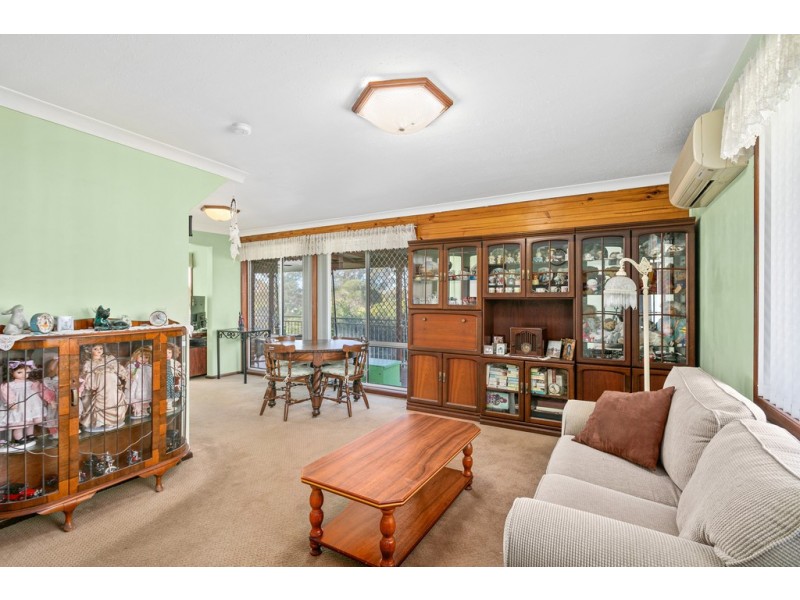 2 Madigan Boulevard, Mount Warrigal NSW 2528