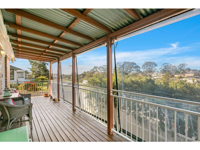 2 Madigan Boulevard, Mount Warrigal NSW 2528