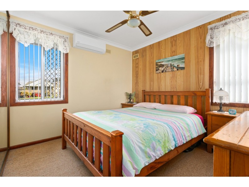 2 Madigan Boulevard, Mount Warrigal NSW 2528