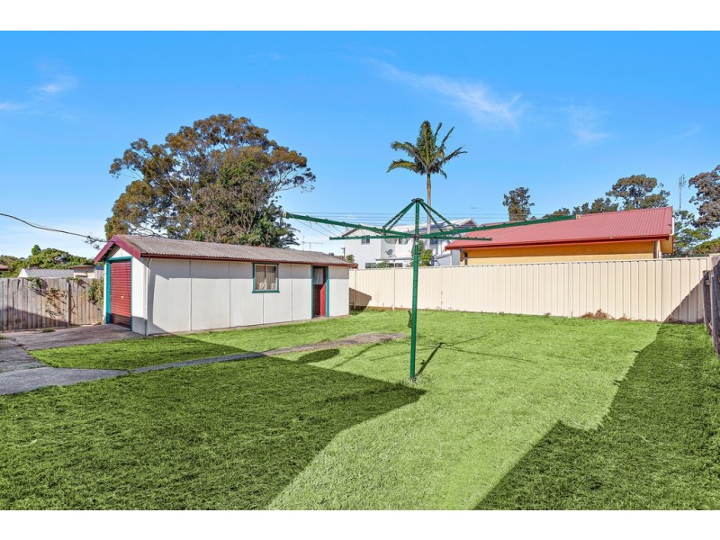15 Morgan Avenue, Mount Warrigal NSW 2528