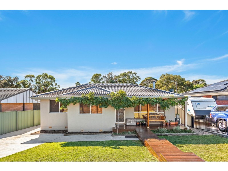 99 Devonshire Crescent, Oak Flats NSW 2529