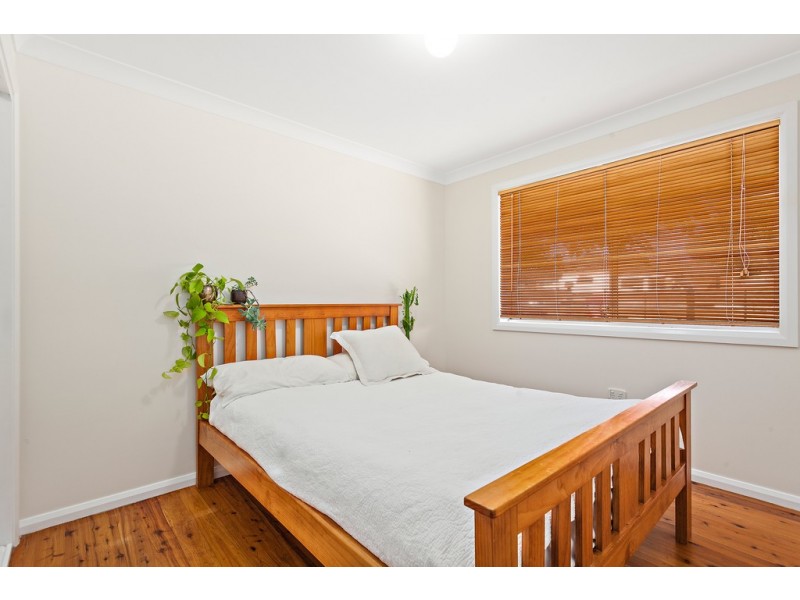 99 Devonshire Crescent, Oak Flats NSW 2529