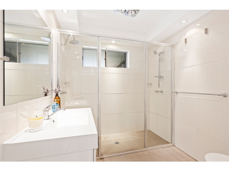 99 Devonshire Crescent, Oak Flats NSW 2529