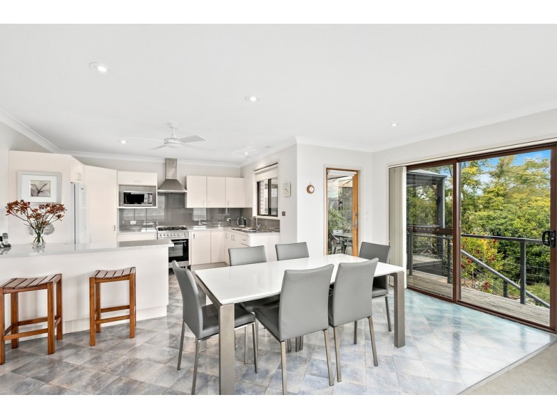 174 Landy Drive, Mount Warrigal NSW 2528