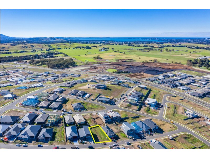 16 Brotheridge Avenue, Calderwood NSW 2527