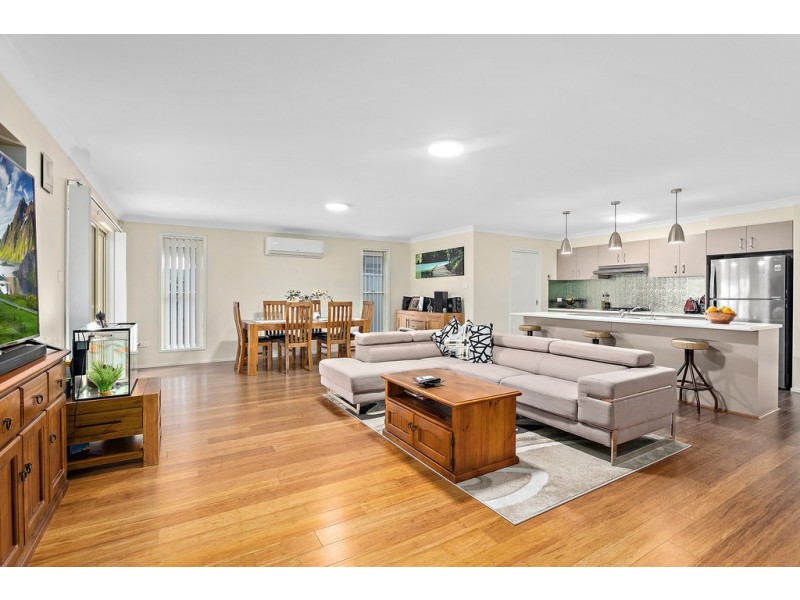 13 Peninsula Avenue, Haywards Bay NSW 2530