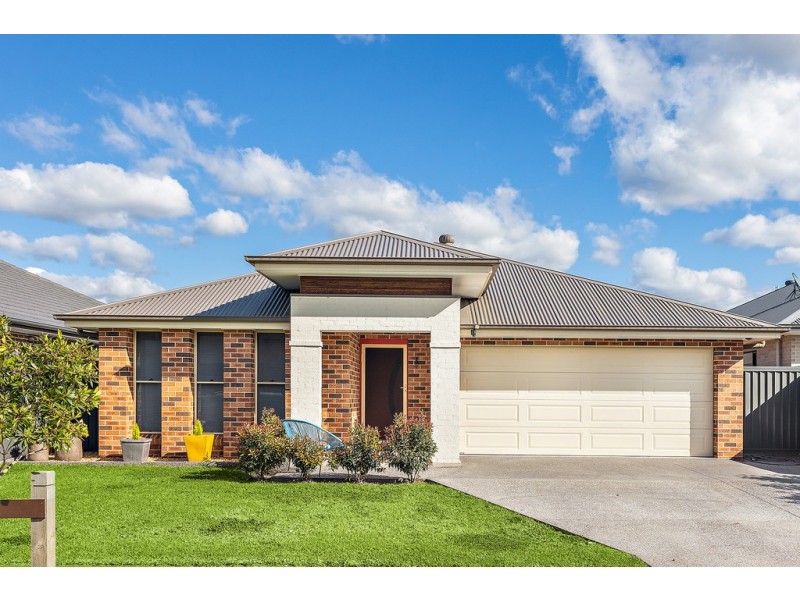 13 Peninsula Avenue, Haywards Bay NSW 2530