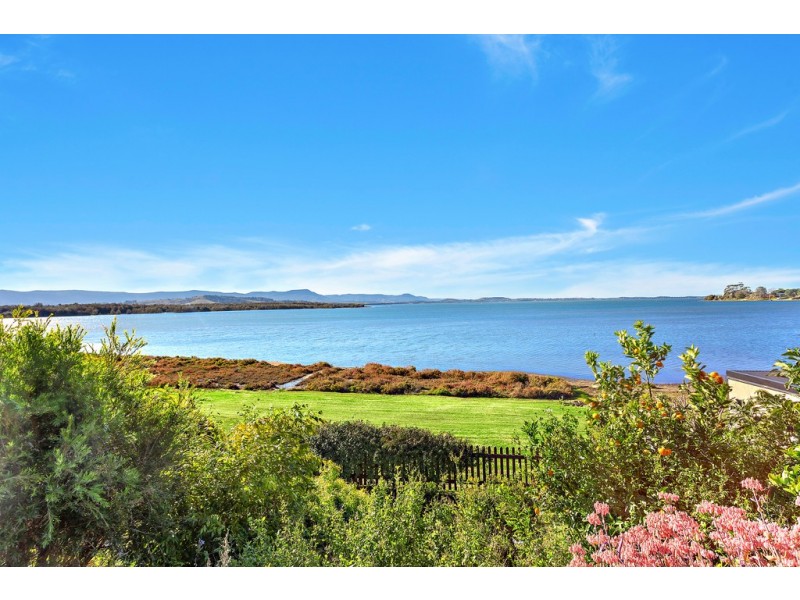 37 Park Crescent, Oak Flats NSW 2529