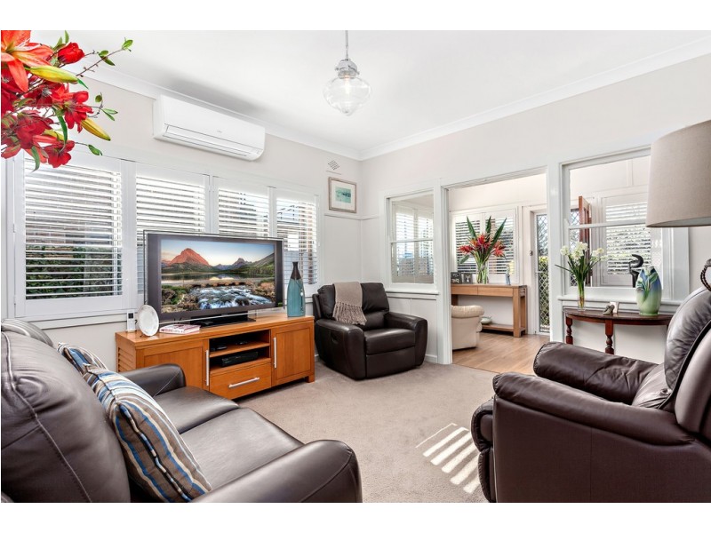 4 John Street, Shellharbour NSW 2529