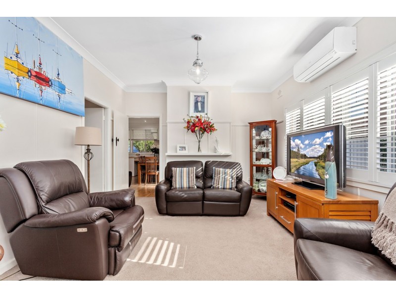 4 John Street, Shellharbour NSW 2529