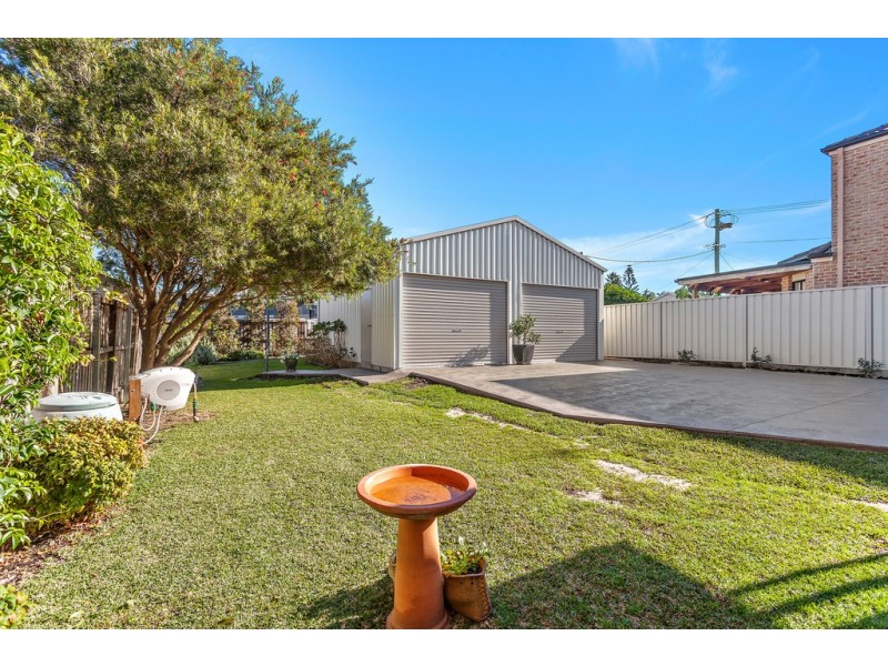 4 John Street, Shellharbour NSW 2529