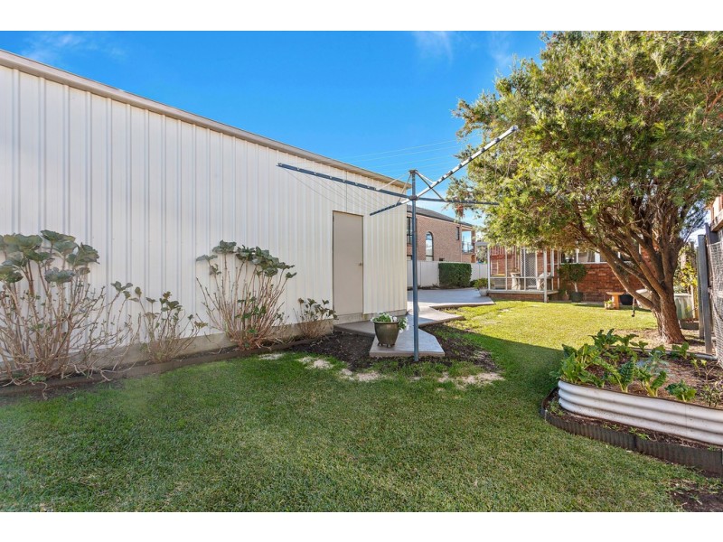 4 John Street, Shellharbour NSW 2529