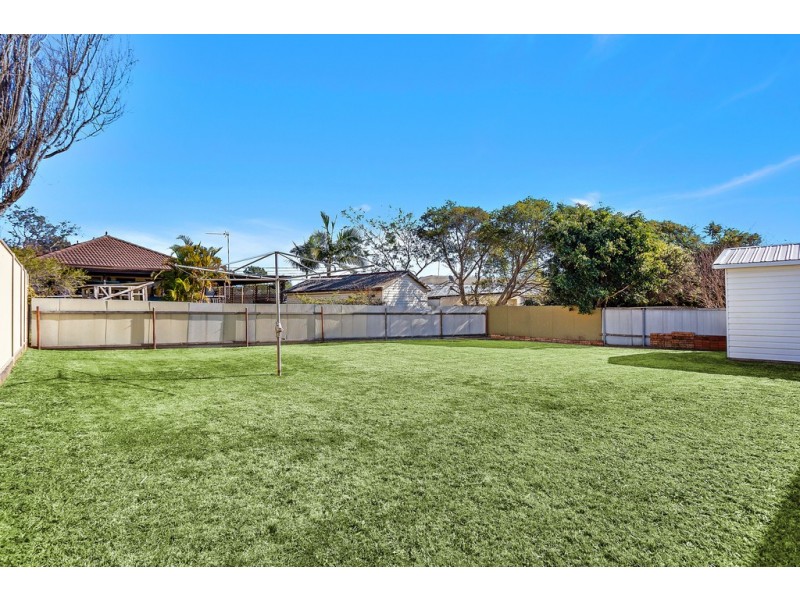 16 Belfast Avenue, Warilla NSW 2528