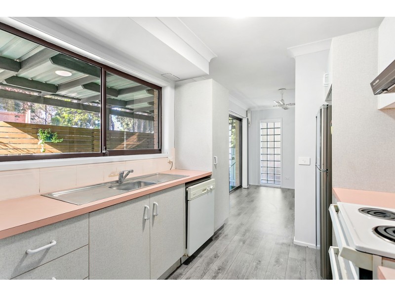 1/21 Grove Circuit, Lake Illawarra NSW 2528