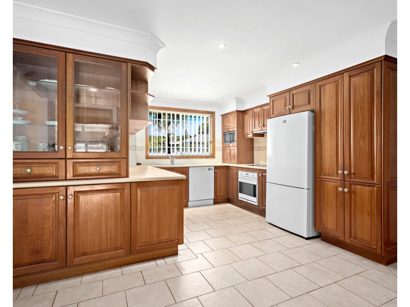 19 Moore Street, Oak Flats NSW 2529