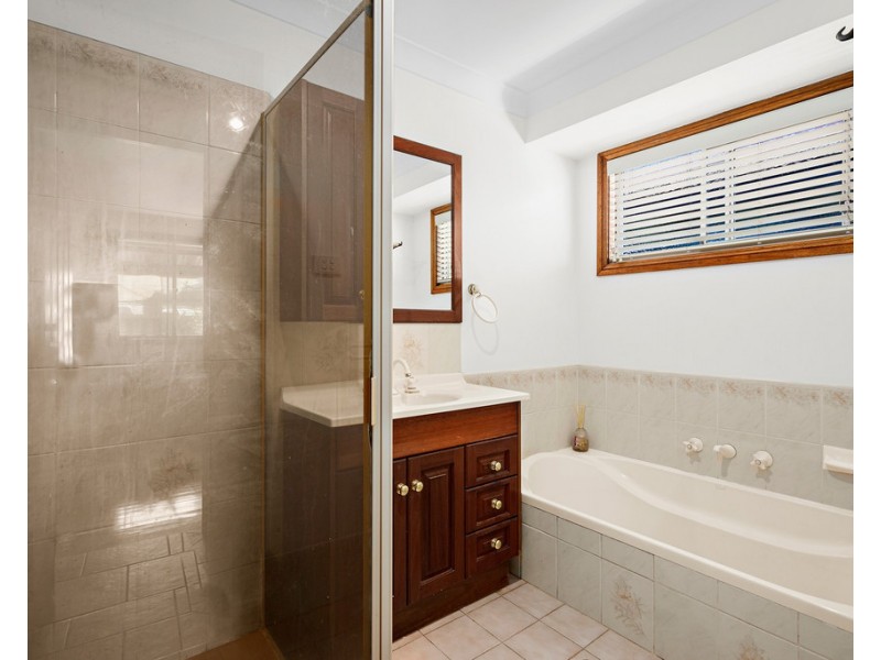 19 Moore Street, Oak Flats NSW 2529