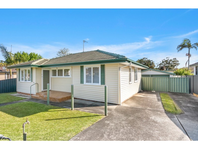 9 Day Street, Lake Illawarra NSW 2528