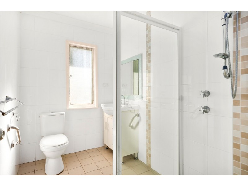 9 Day Street, Lake Illawarra NSW 2528