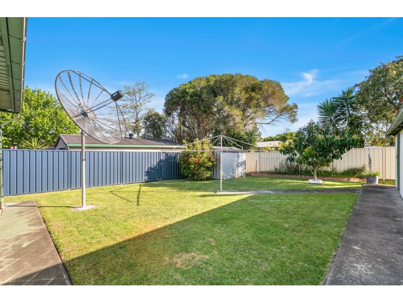 9 Day Street, Lake Illawarra NSW 2528