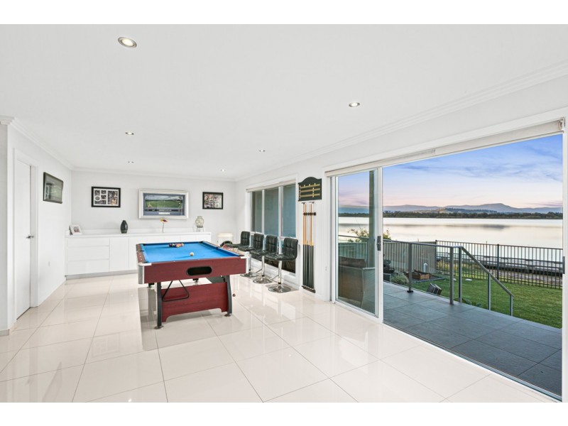 2/99 Koona Street, Albion Park Rail NSW 2527