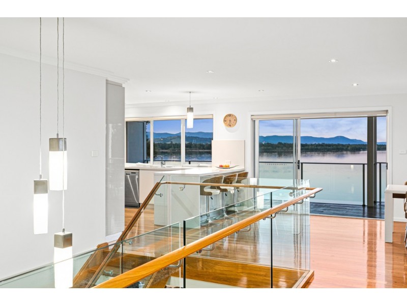 2/99 Koona Street, Albion Park Rail NSW 2527